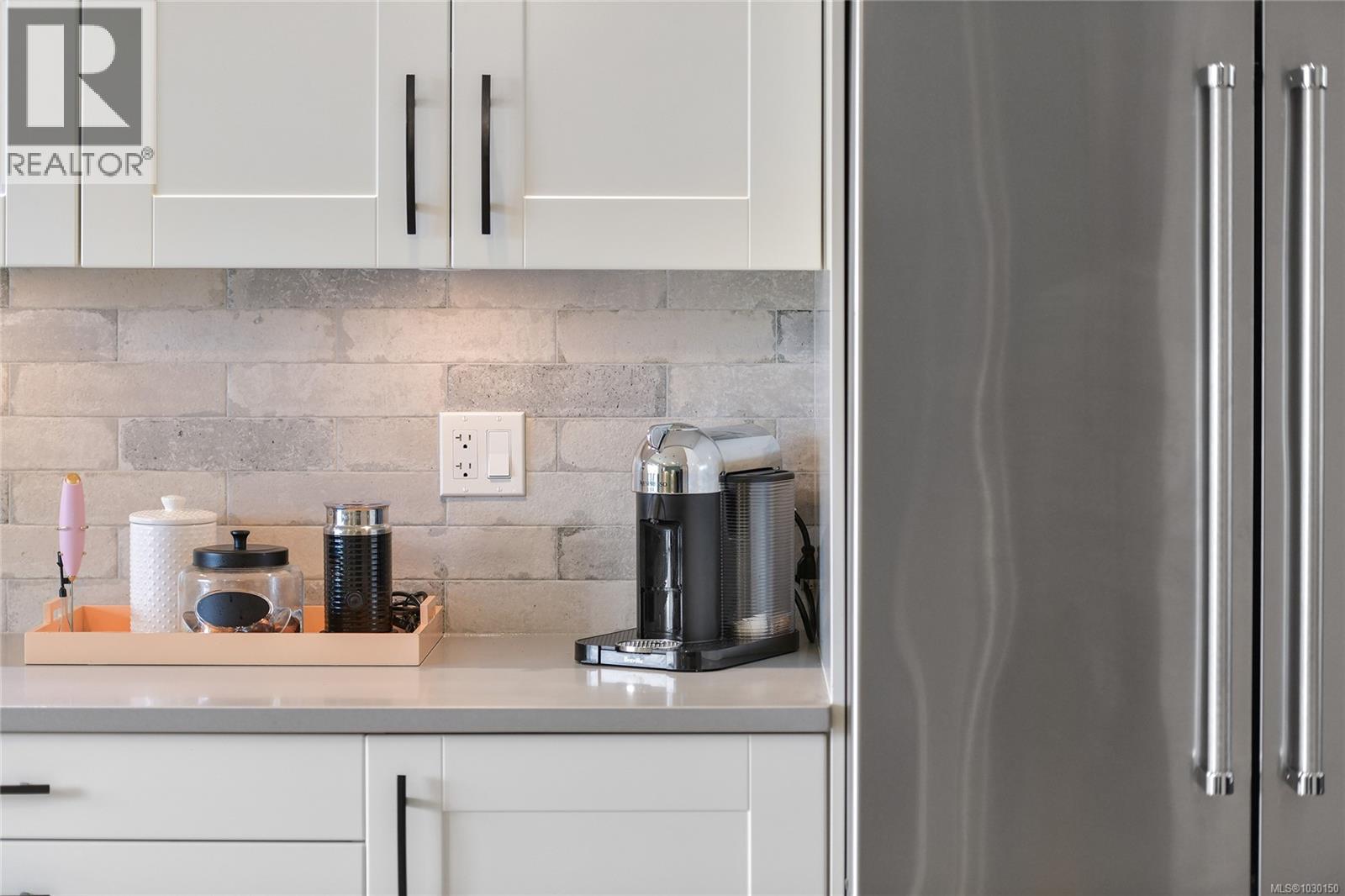 2826 TURNSTYLE CRES - 8