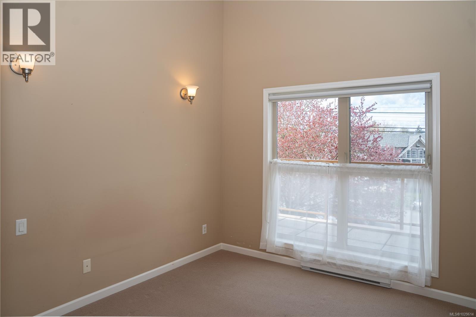 204 10421 Resthaven Drive, Sidney