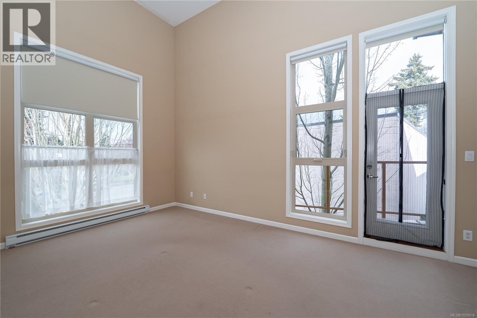 204 10421 Resthaven Drive, Sidney