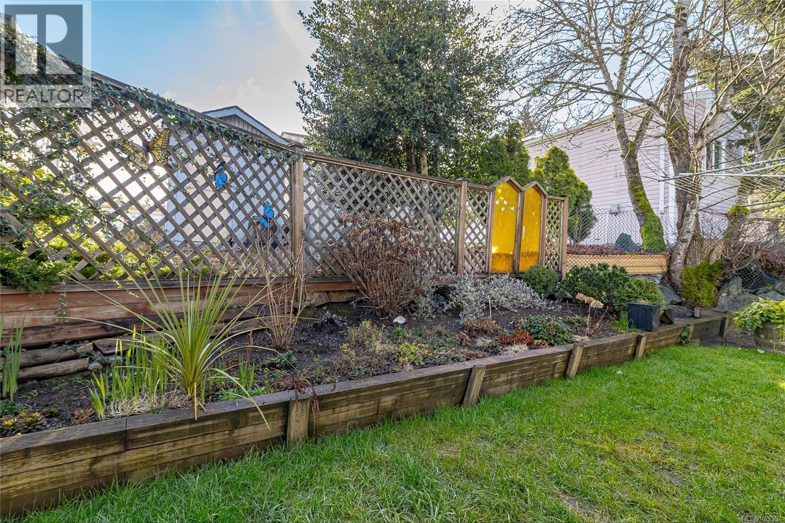 #10 1498 ADMIRALS RD - 22