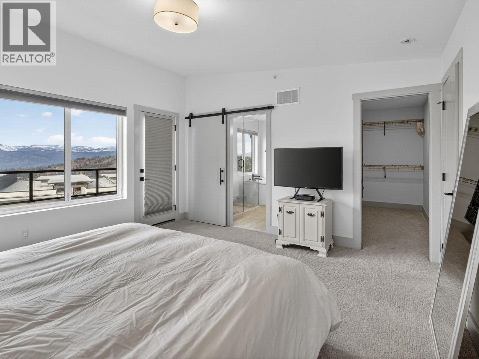 #6 269 DIAMOND WAY - 17