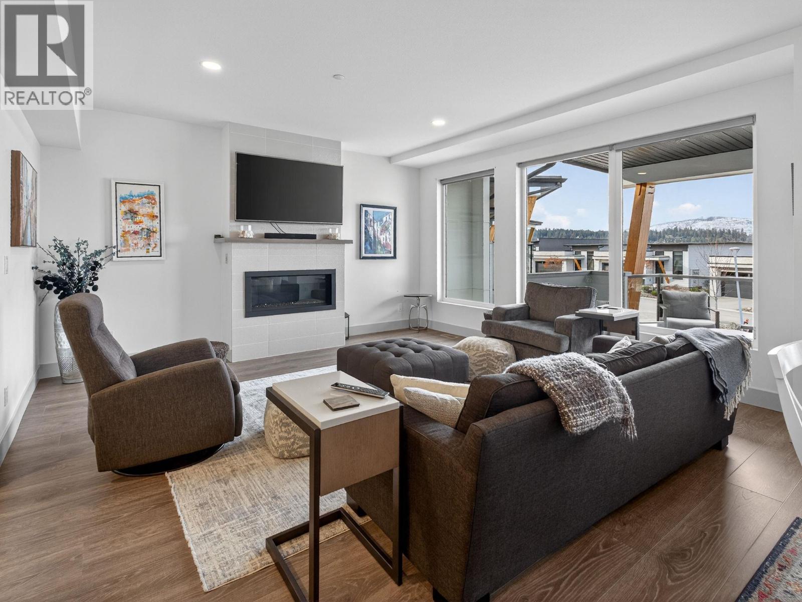 #6 269 DIAMOND WAY - Image 3