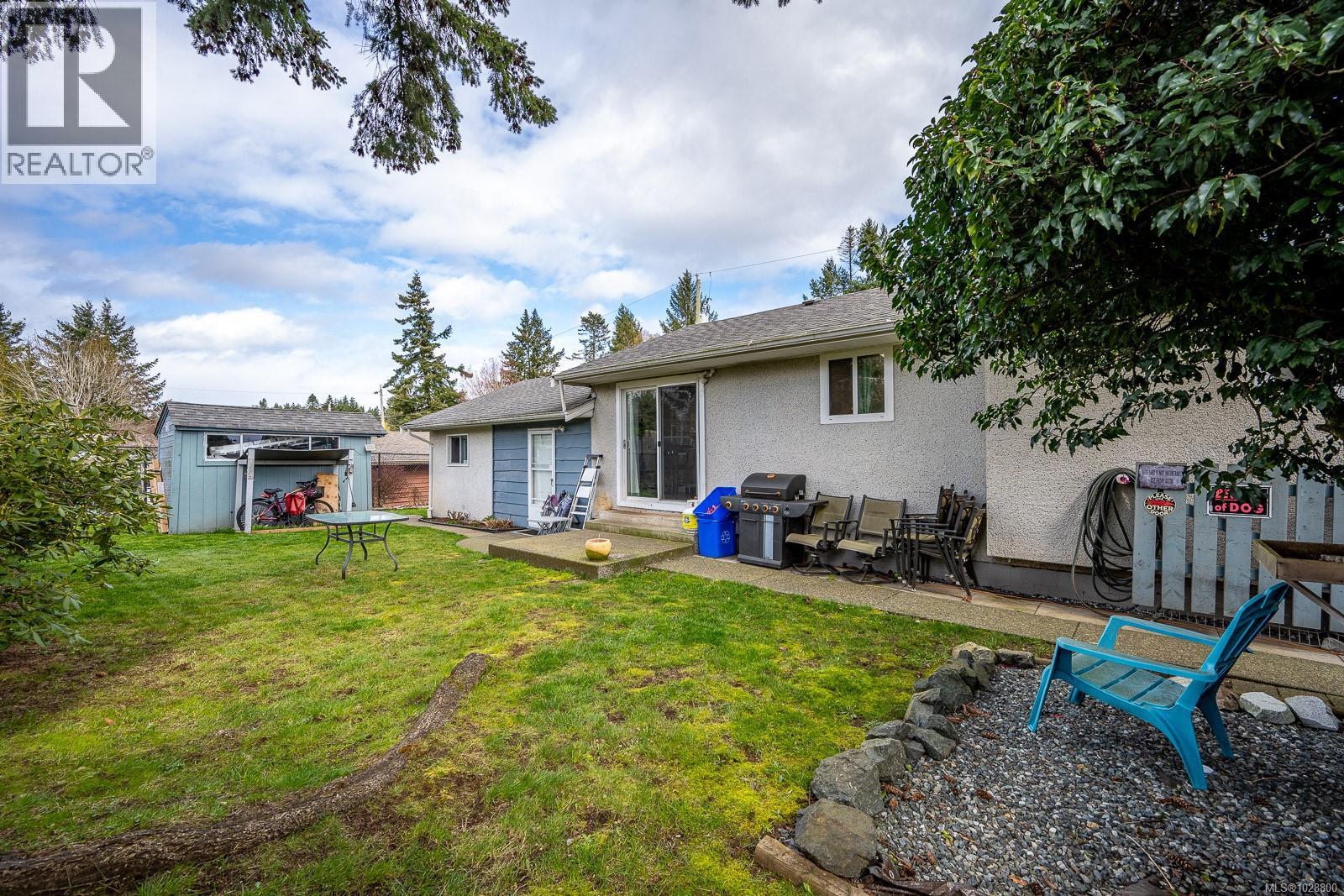 533 Salish St - 8