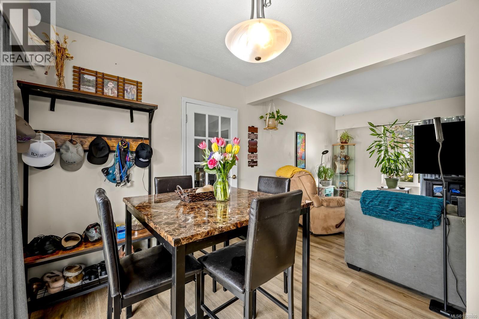 533 Salish St - 19