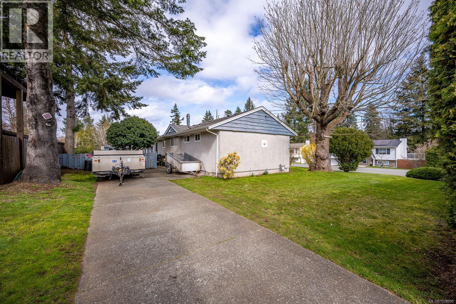 533 Salish St - 6