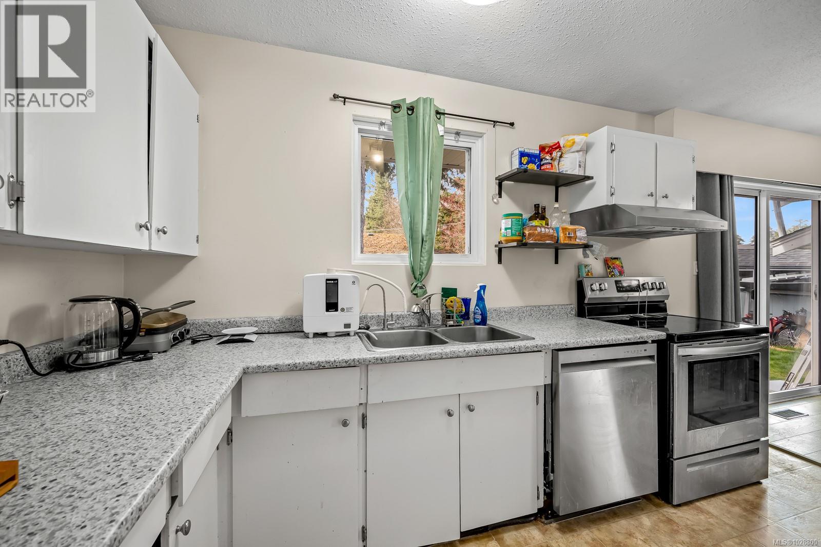 533 Salish St - 26