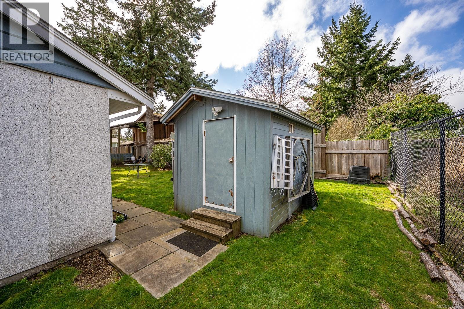 533 Salish St - 12