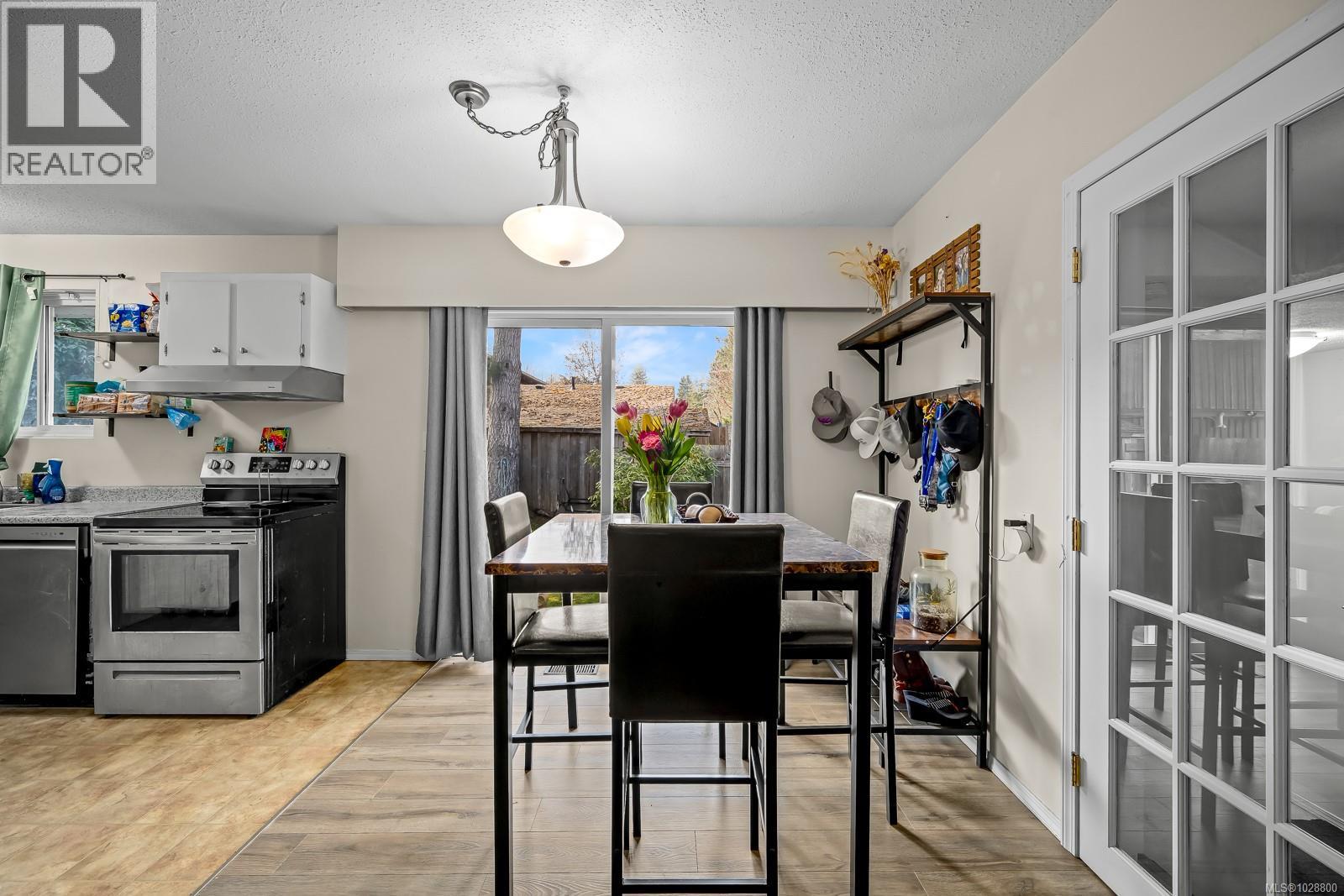 533 Salish St - 21