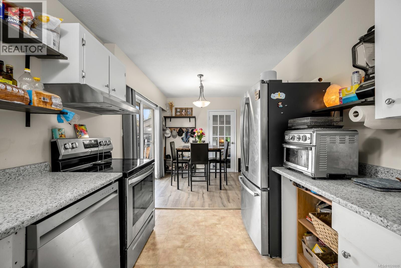 533 Salish St - 25