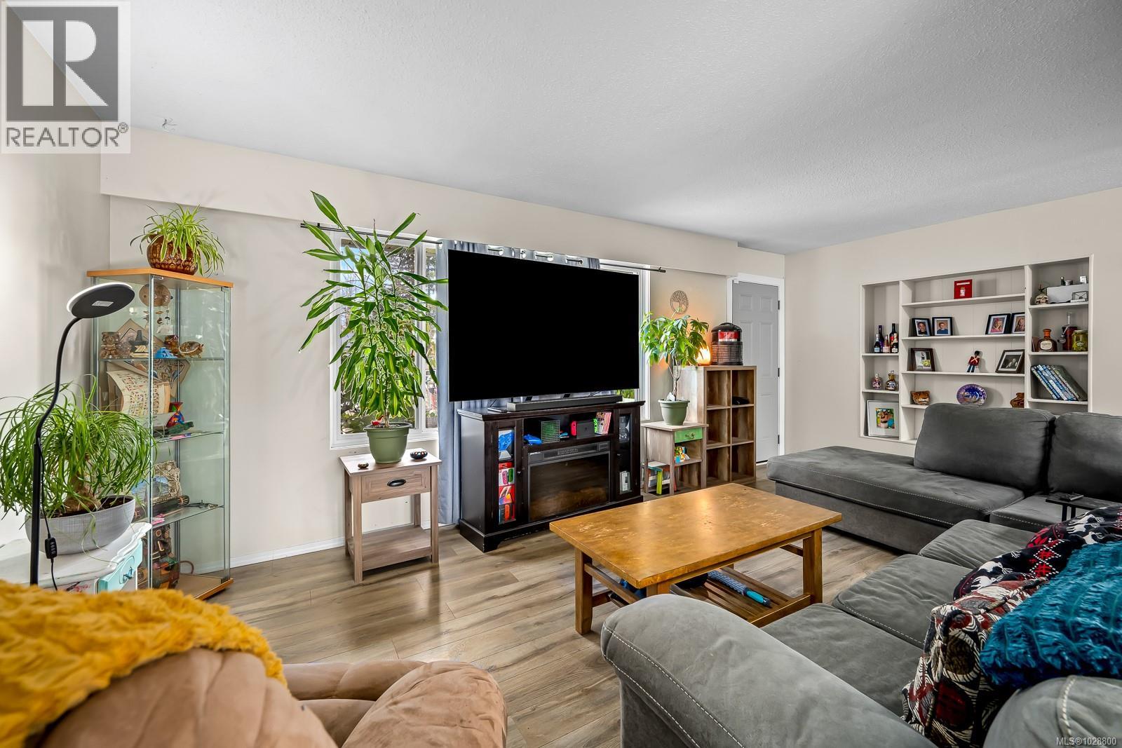 533 Salish St - 16