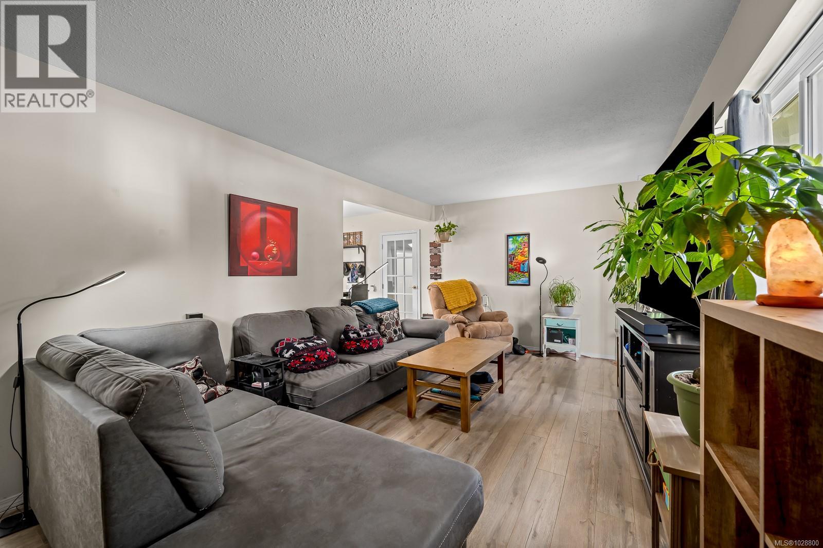 533 Salish St - 18