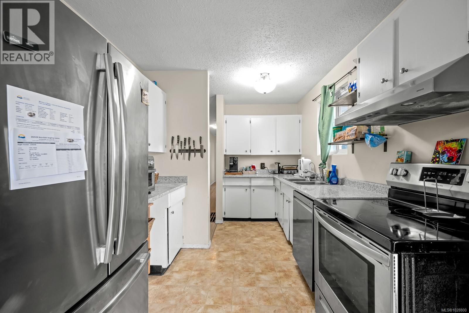 533 Salish St - 23