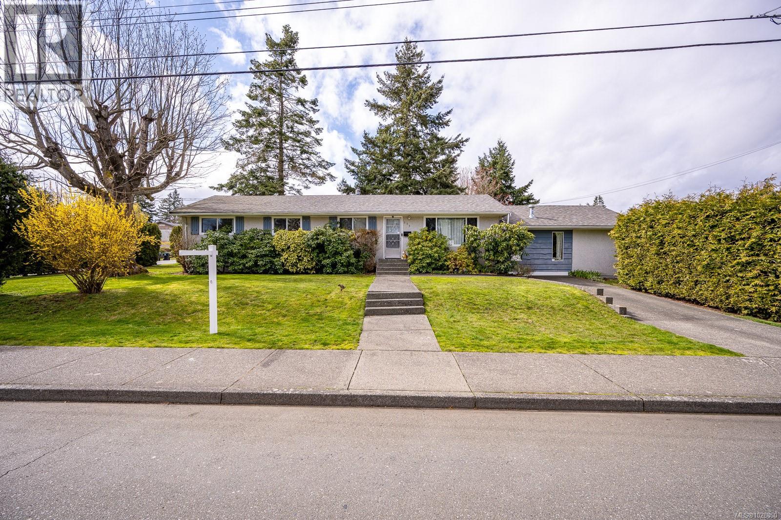533 Salish St - 41