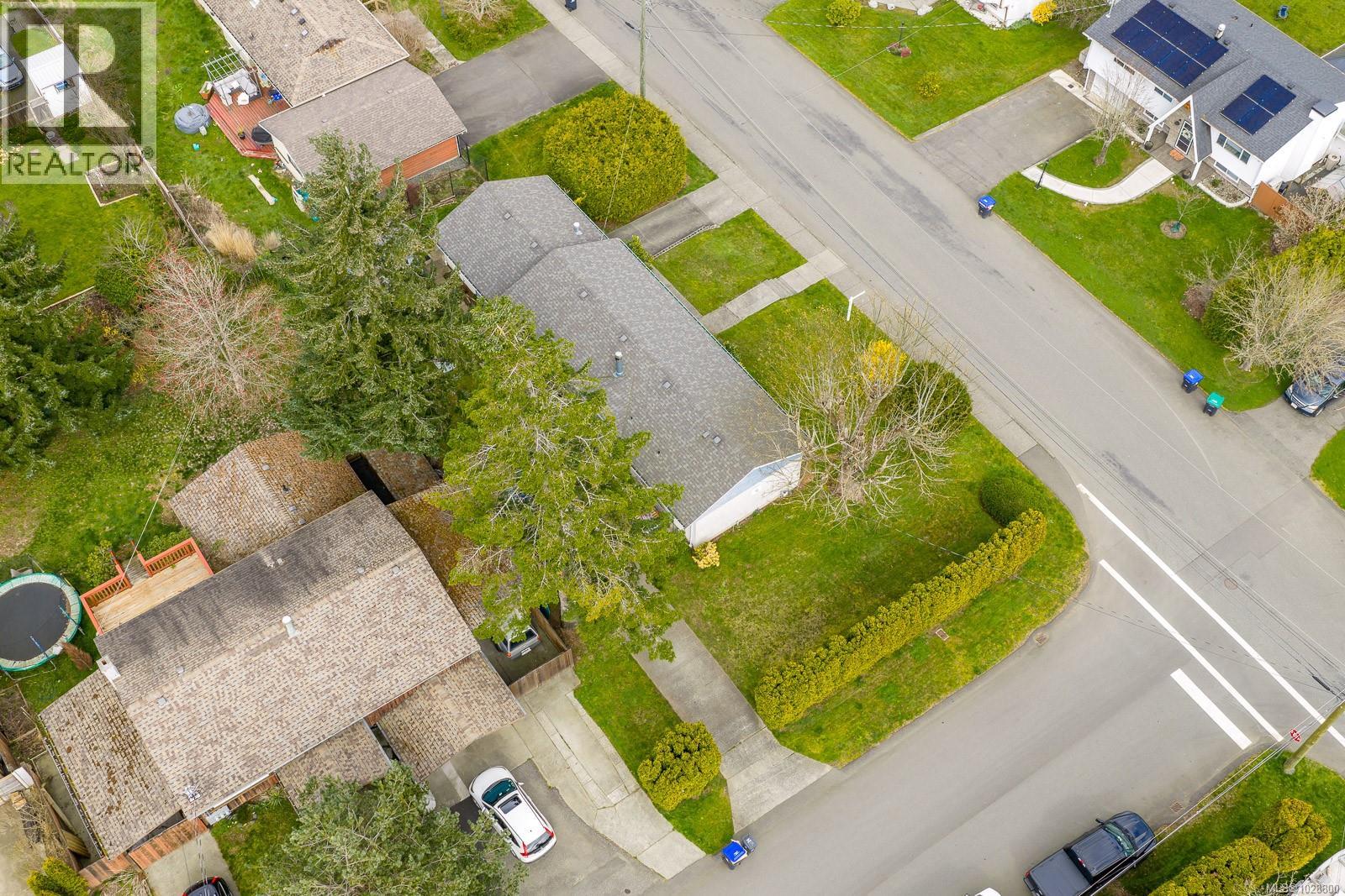 533 Salish St - 52
