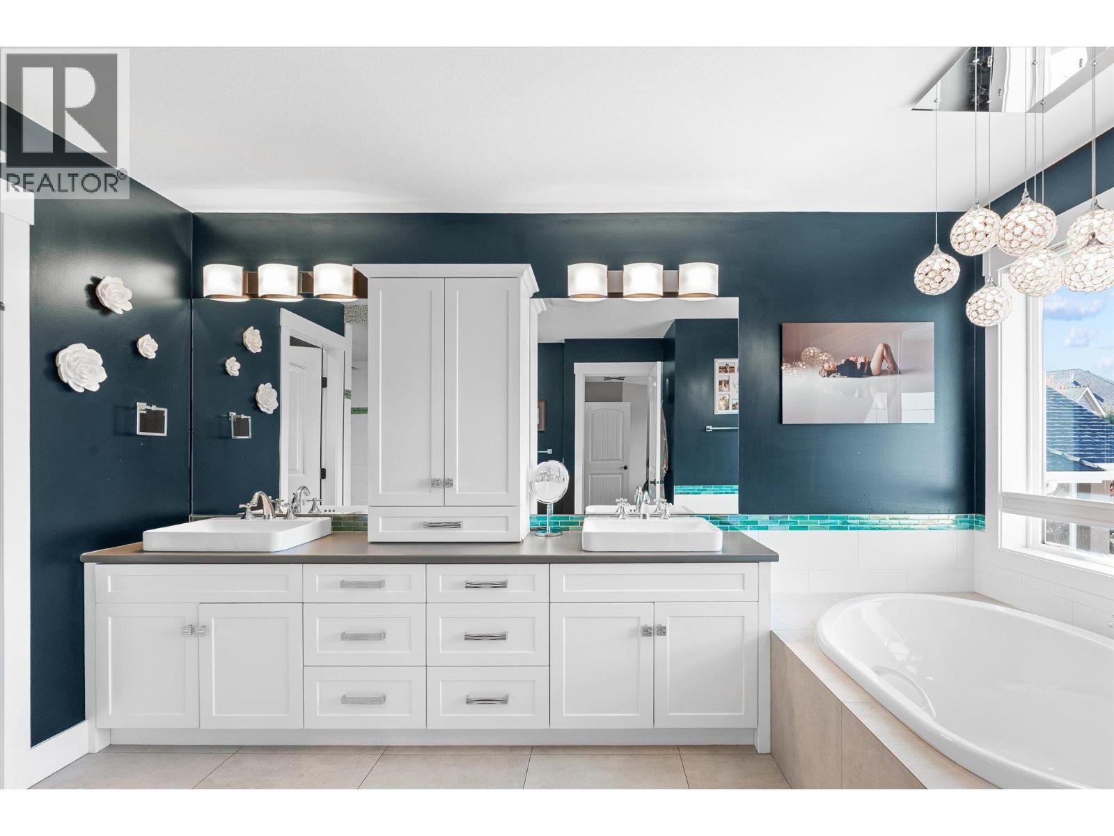 123 Lost Creek Court, Kelowna