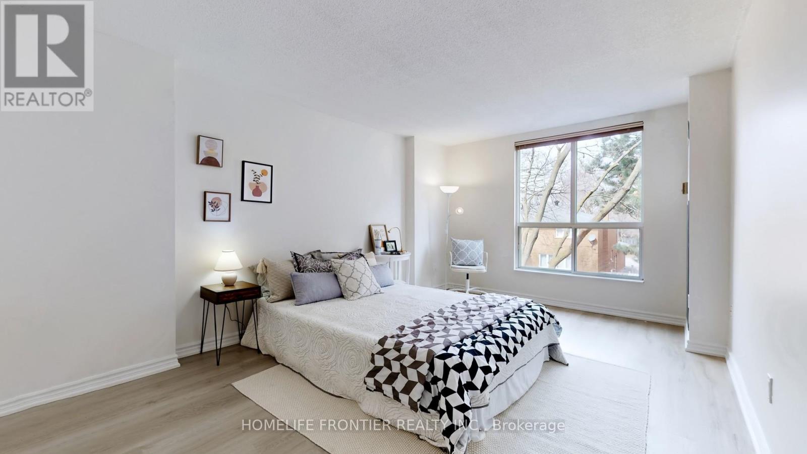 #306 9 CHALMERS ROAD - 9
