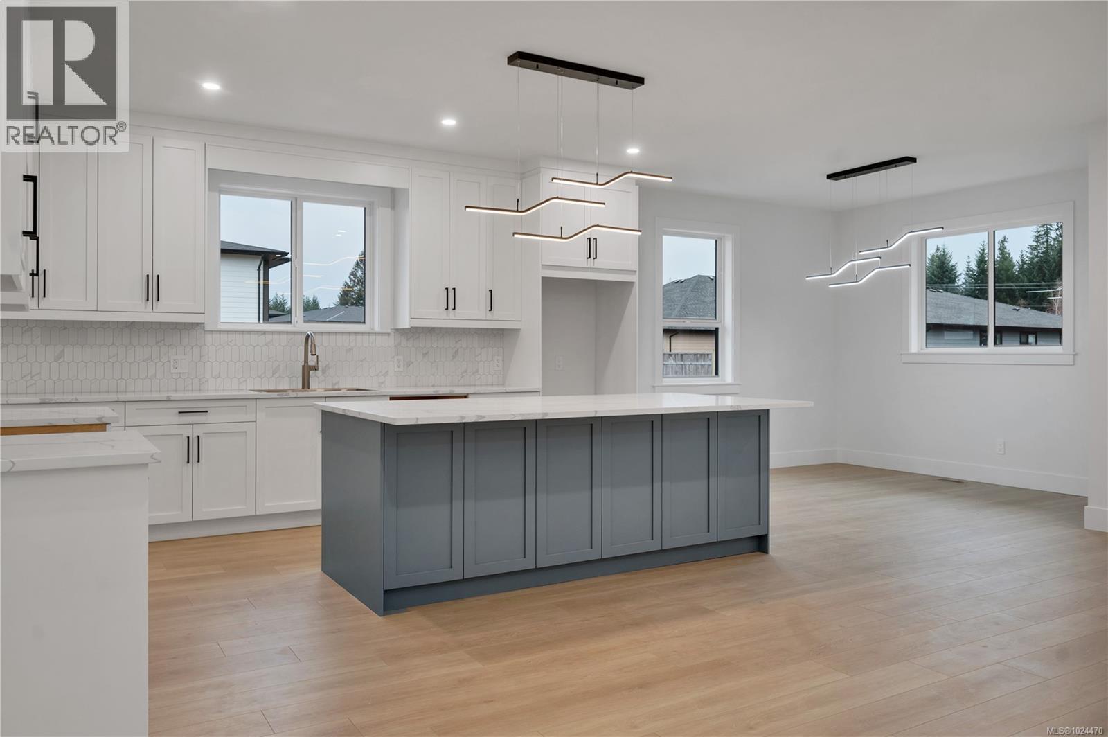 713 BEAVER CREEK BLVD - 5