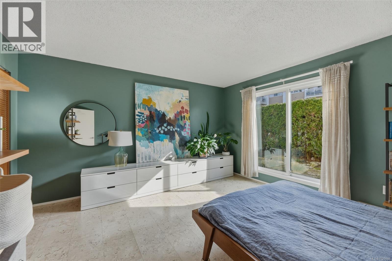 #104 1166 Rockland Ave - 11