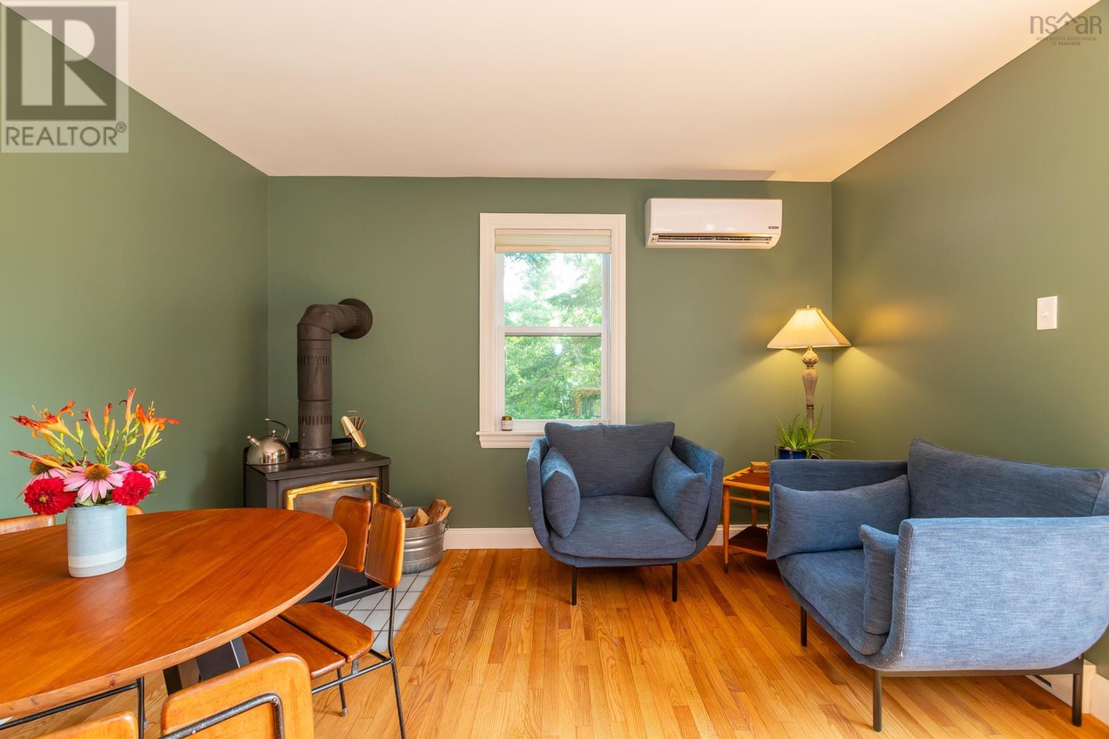 Property 19 of 50 of 40 North Street