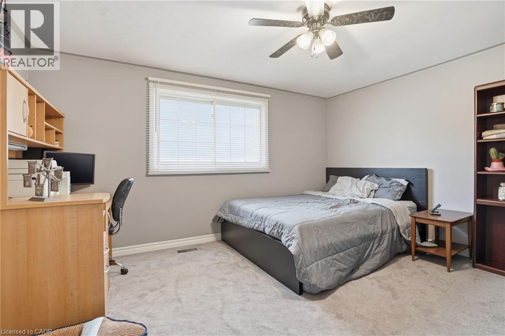 65 ROLSTON Drive - 18