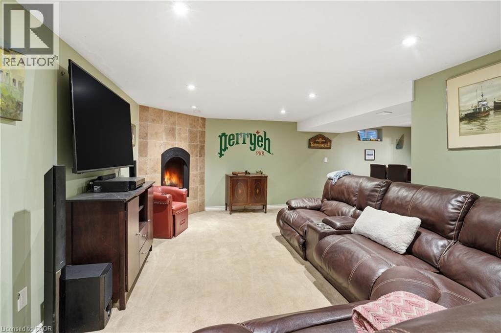 65 ROLSTON Drive - 32