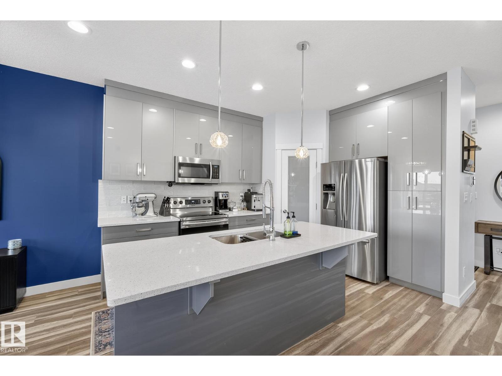 
          17727 13 AV SW
            <br/>
            <span>Edmonton</span>
            , 
            <span>AB</span>
             <span>T6W2J7</span>
        