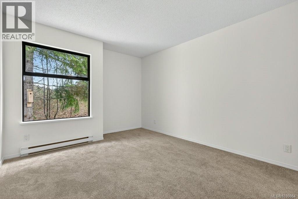 #312 585 DOGWOOD ST S - 24