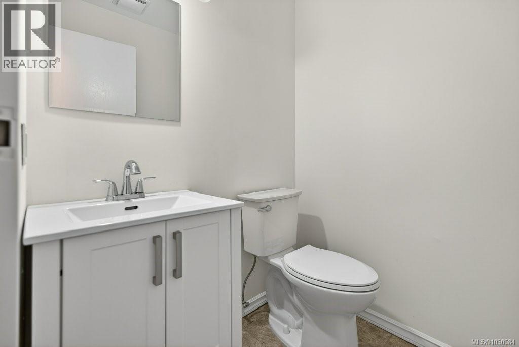 #312 585 DOGWOOD ST S - 26