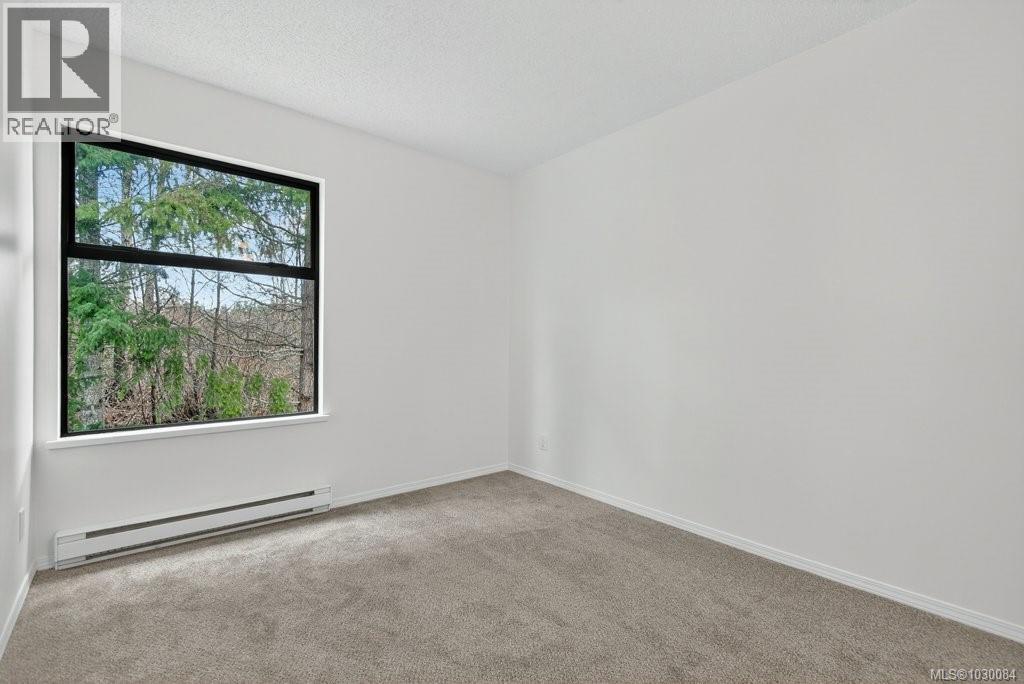 #312 585 DOGWOOD ST S - 29