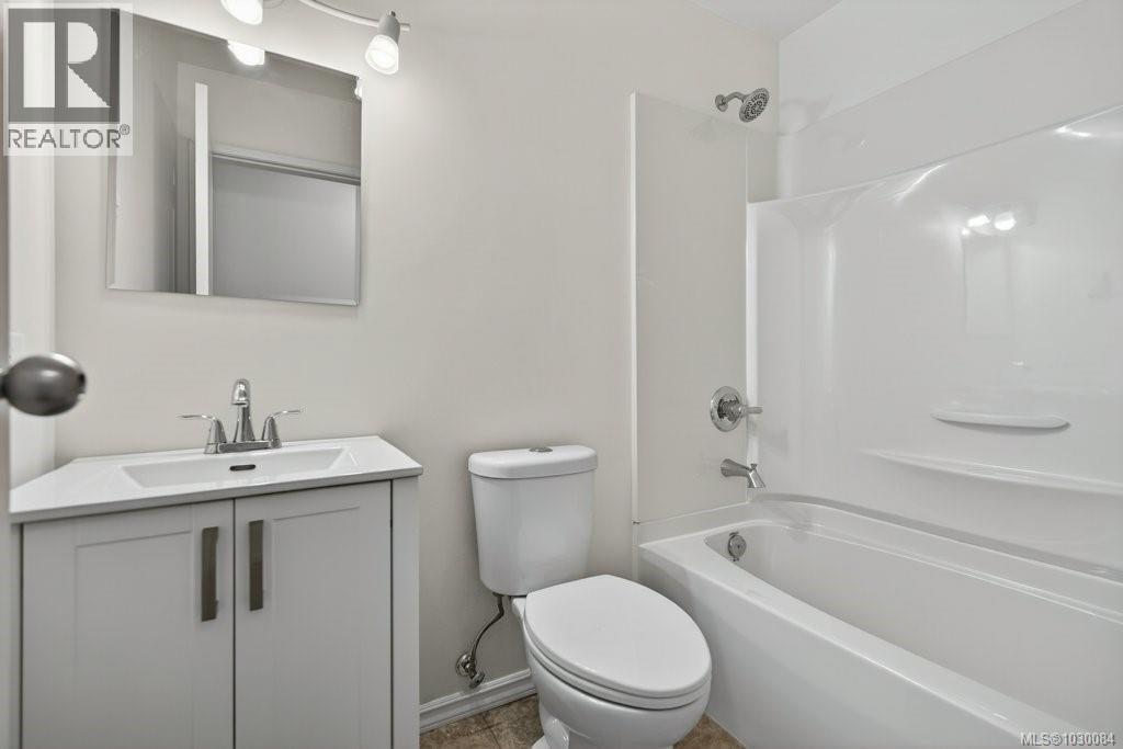 #312 585 DOGWOOD ST S - 30