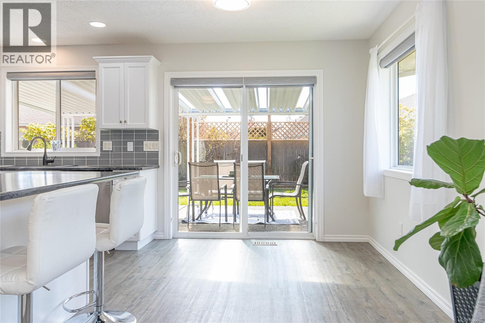 355 CLARKSON PL - 12