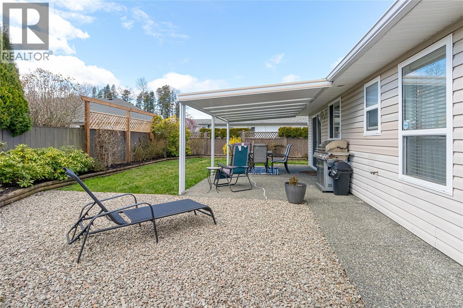 355 CLARKSON PL - 32