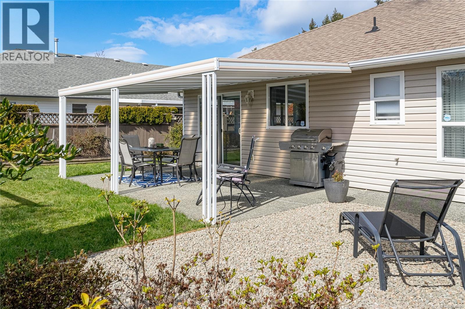 355 CLARKSON PL - 34