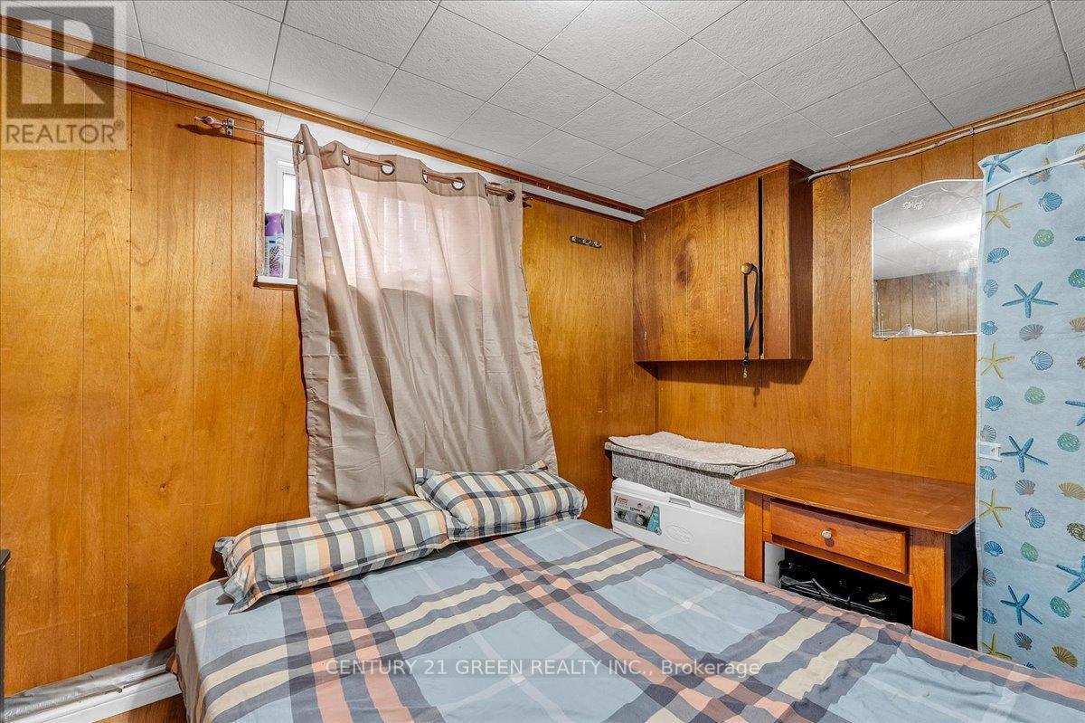 32 BEECH STREET - 35