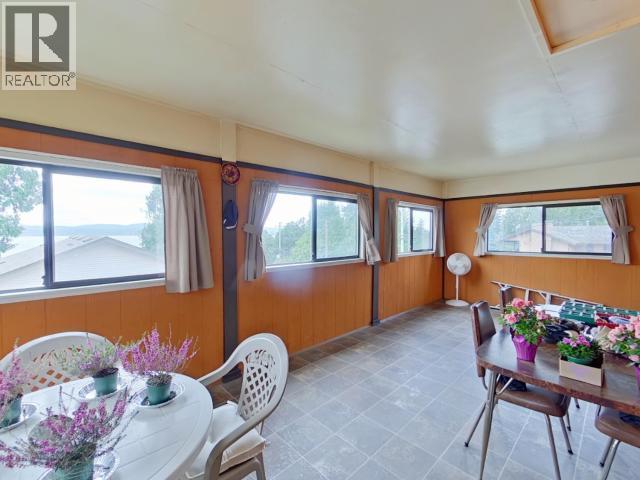 3284 CARIBOO AVE - 17