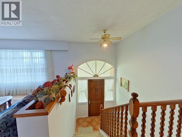 3284 CARIBOO AVE - 20