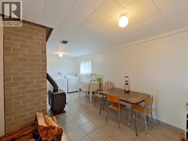 3284 CARIBOO AVE - 29