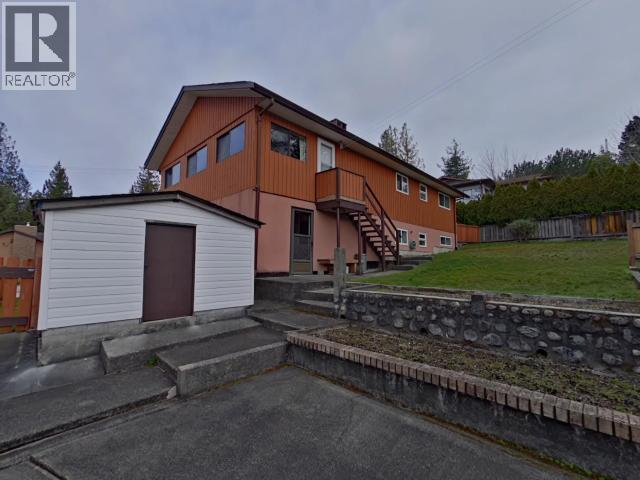3284 CARIBOO AVE - 34