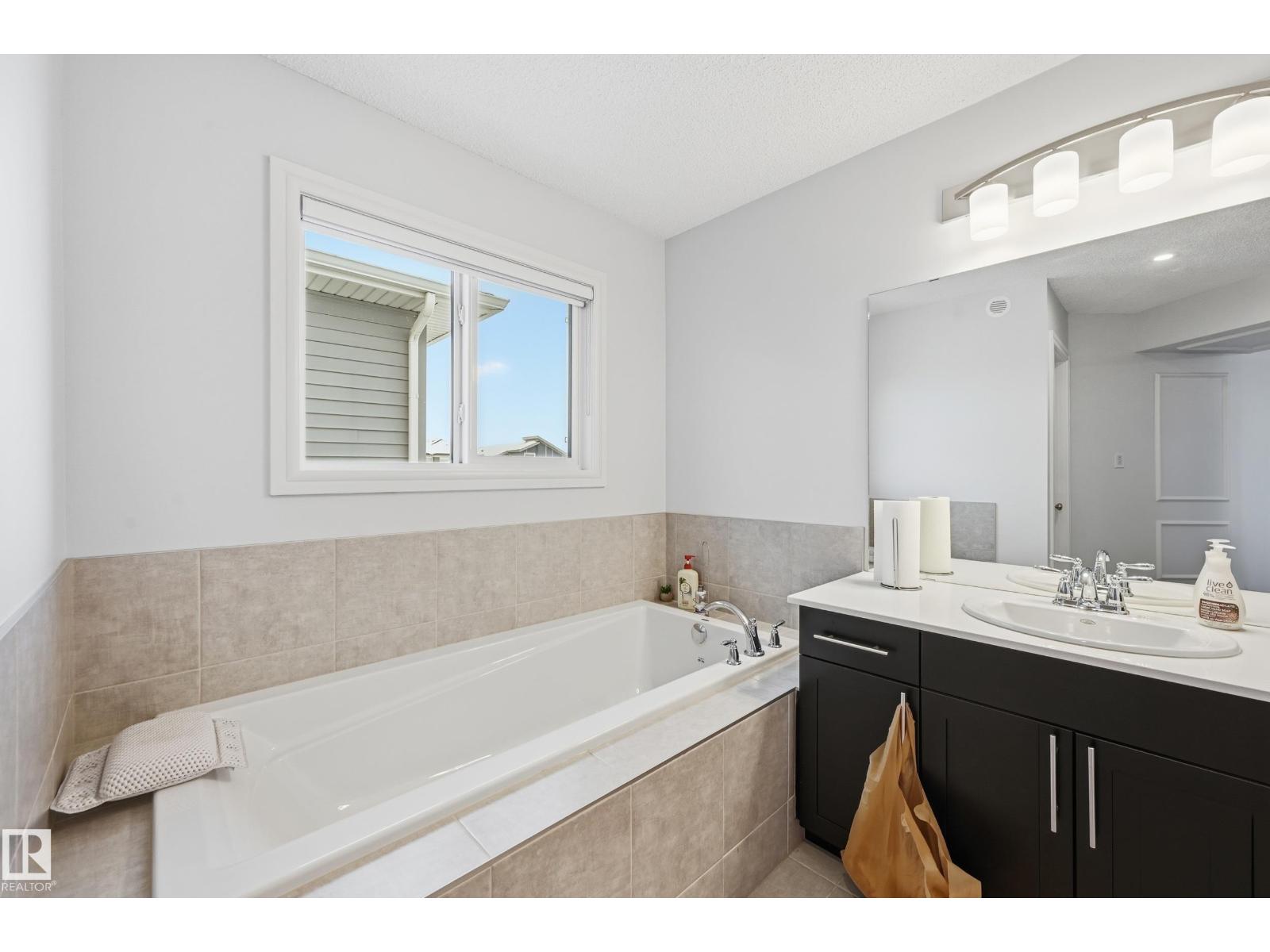 4820 175 AV NW NW - 17