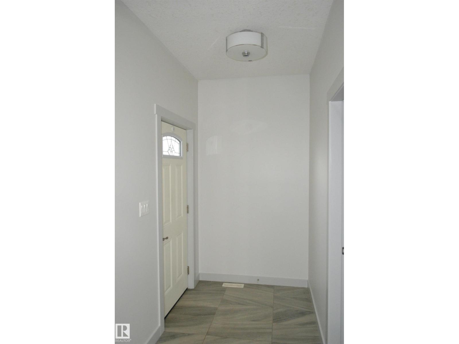 8950 81 AV NW, Edmonton