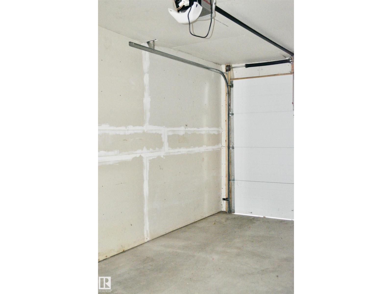 8950 81 AV NW, Edmonton