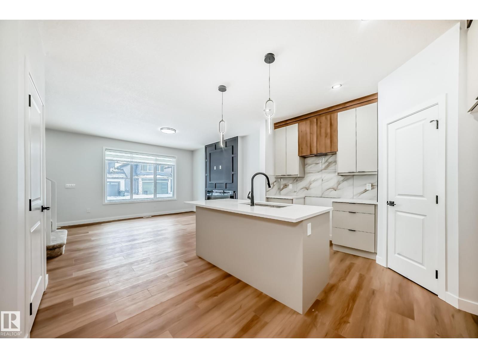 26 WESTWYCK LI - 7