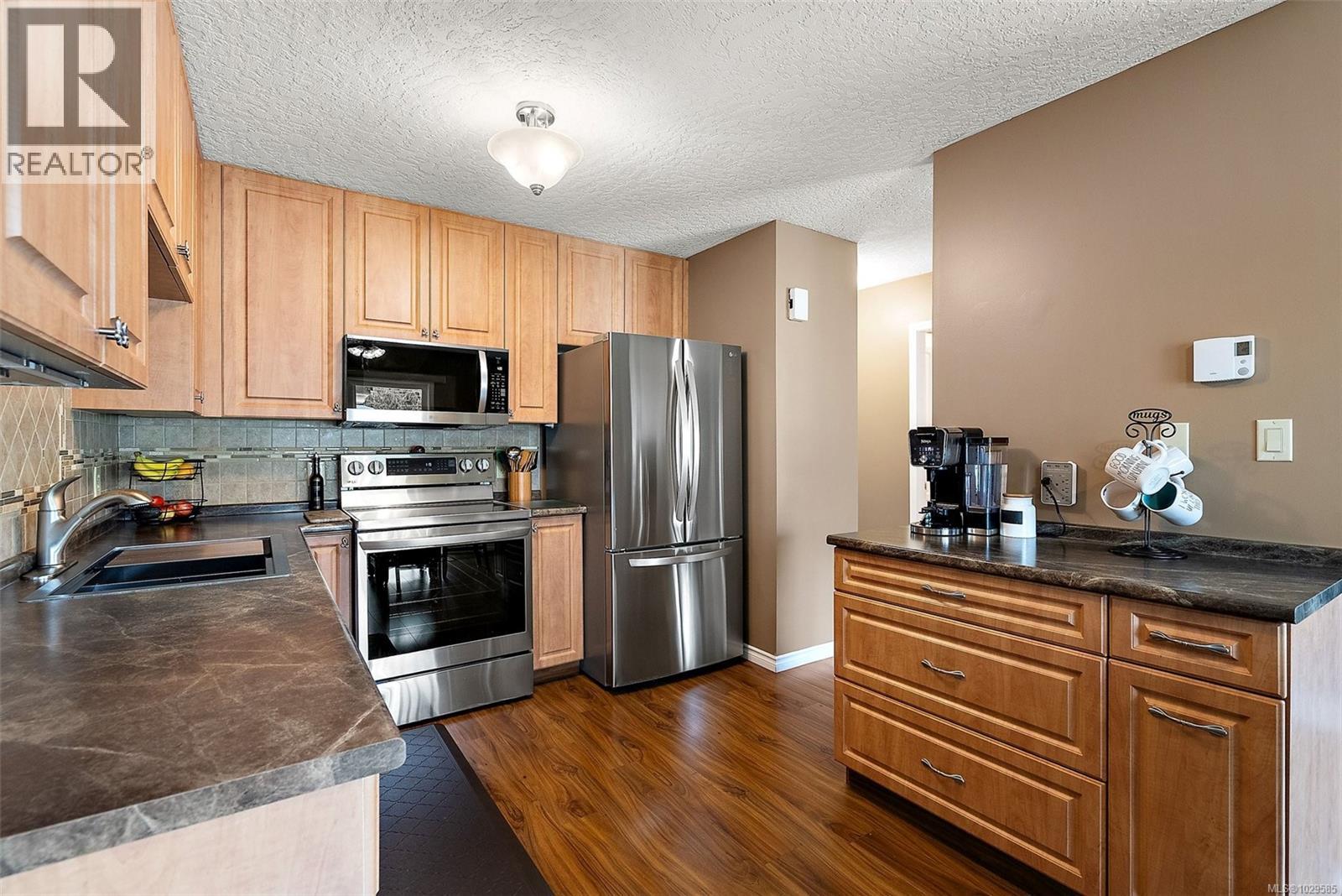 #107 2721 Jacklin Rd - 11