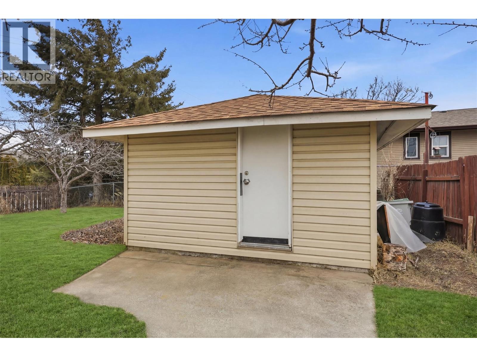  1119 Kemano Street, Kamloops