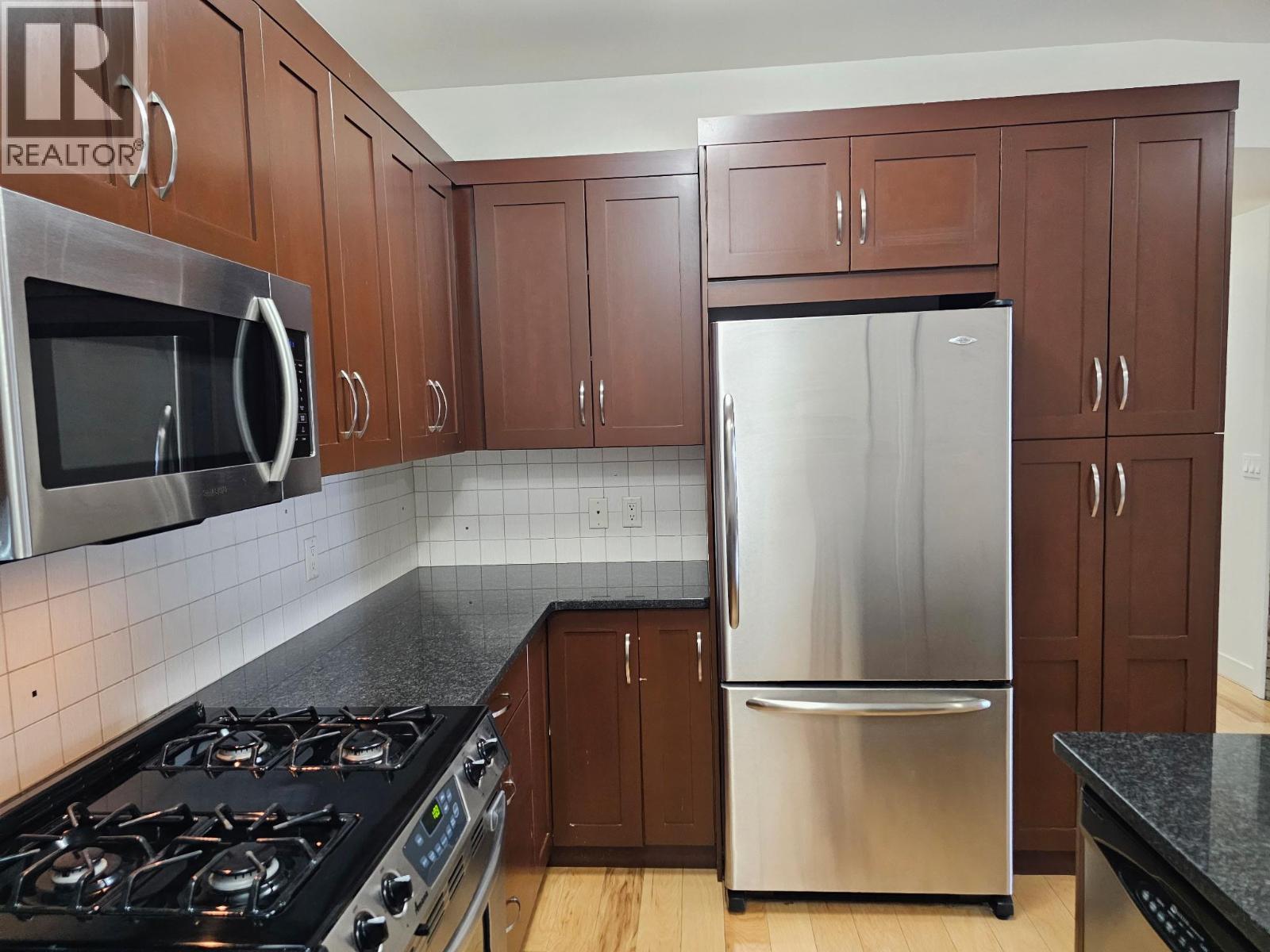 #201 600 Sarsons Road - 17