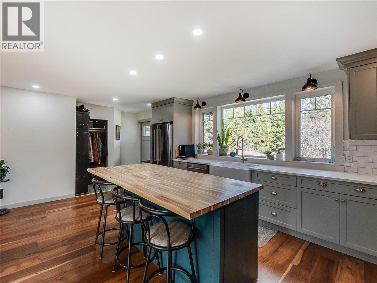  6024 Hutchins Road, Taghum