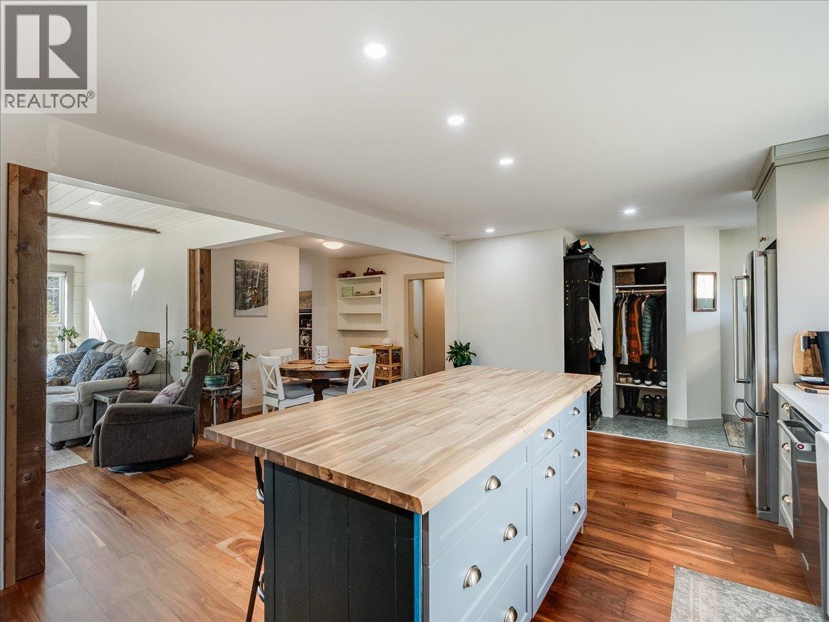  6024 Hutchins Road, Taghum