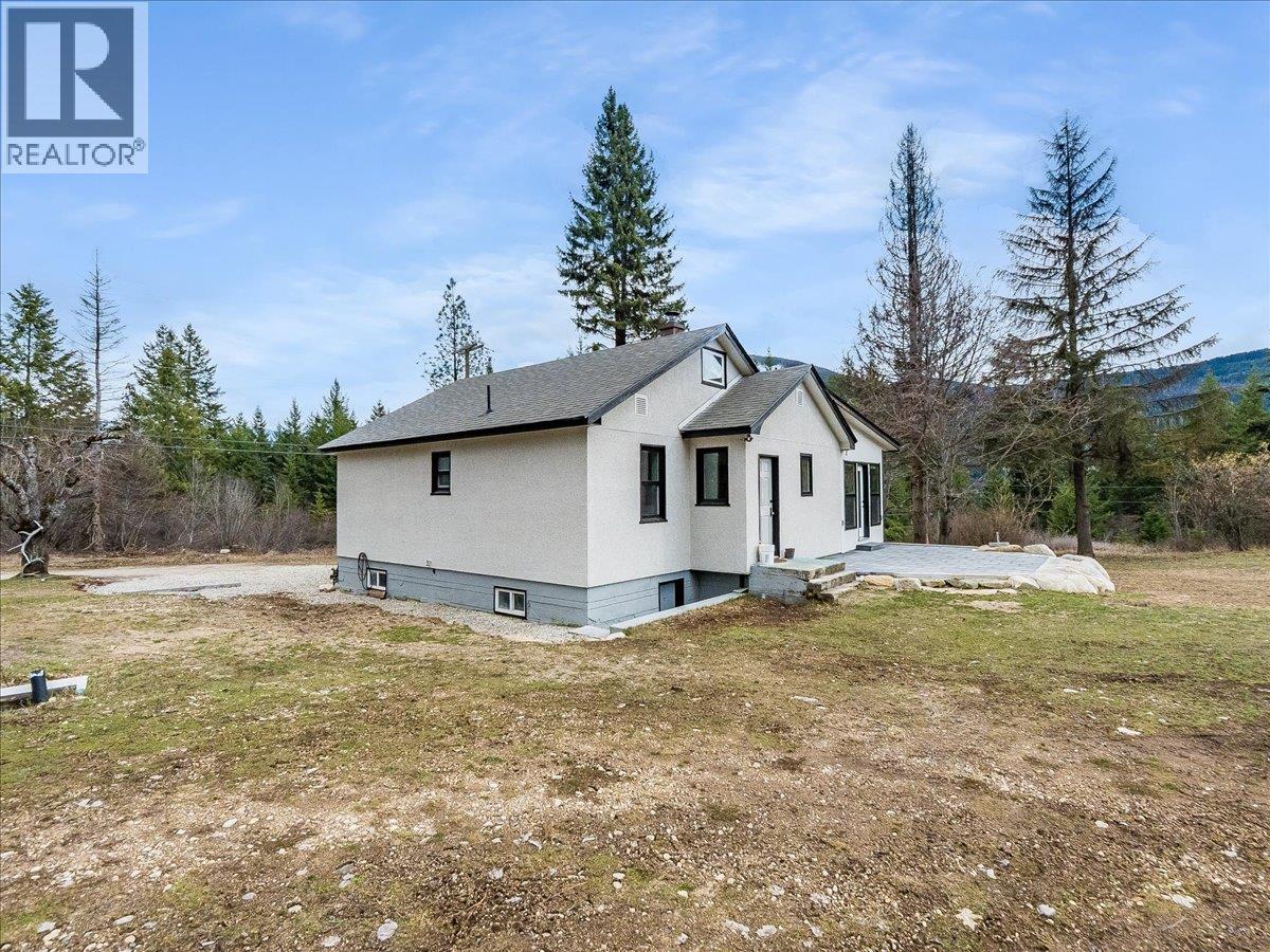  6024 Hutchins Road, Taghum