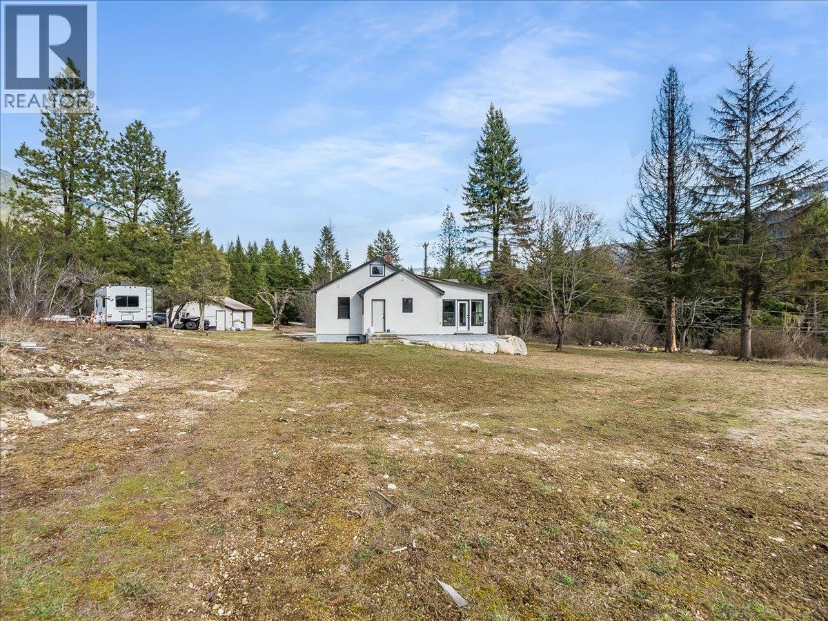  6024 Hutchins Road, Taghum