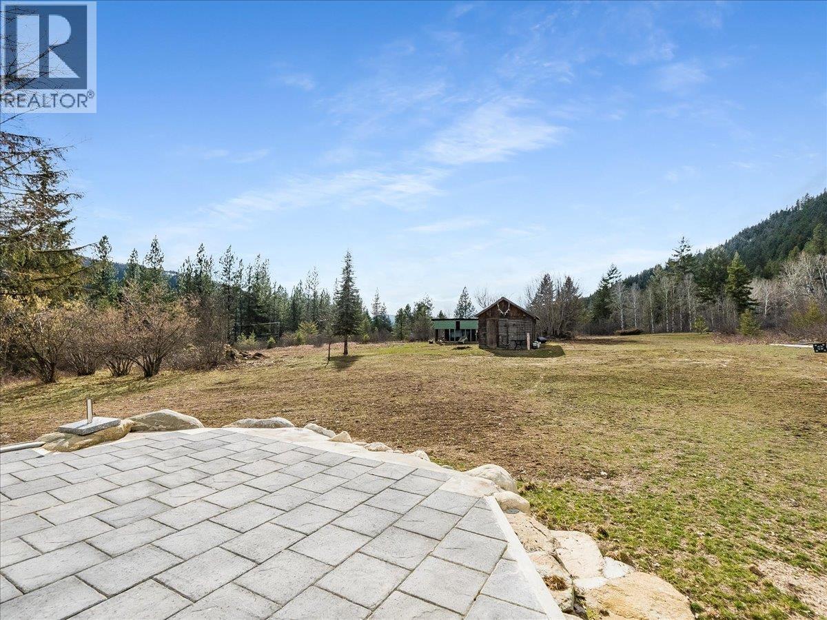  6024 Hutchins Road, Taghum